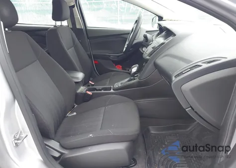 2018 Ford Focus Se z USA, uszkodzony, nr VIN 1FADP3FE3JL226279